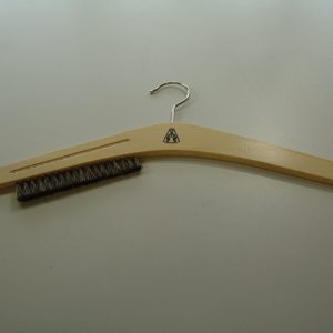 Kleiderbügel mit Bürste Set 