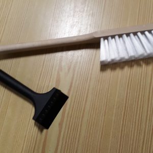 Handfeger mit Eiskratzer